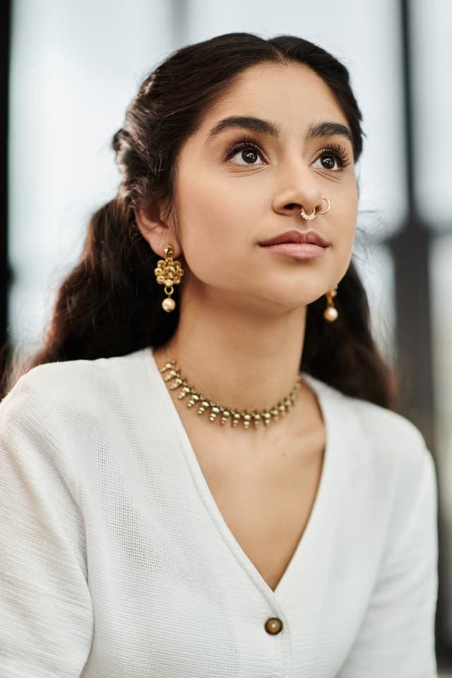 elegant-indian-woman-adorned-with-jewelry