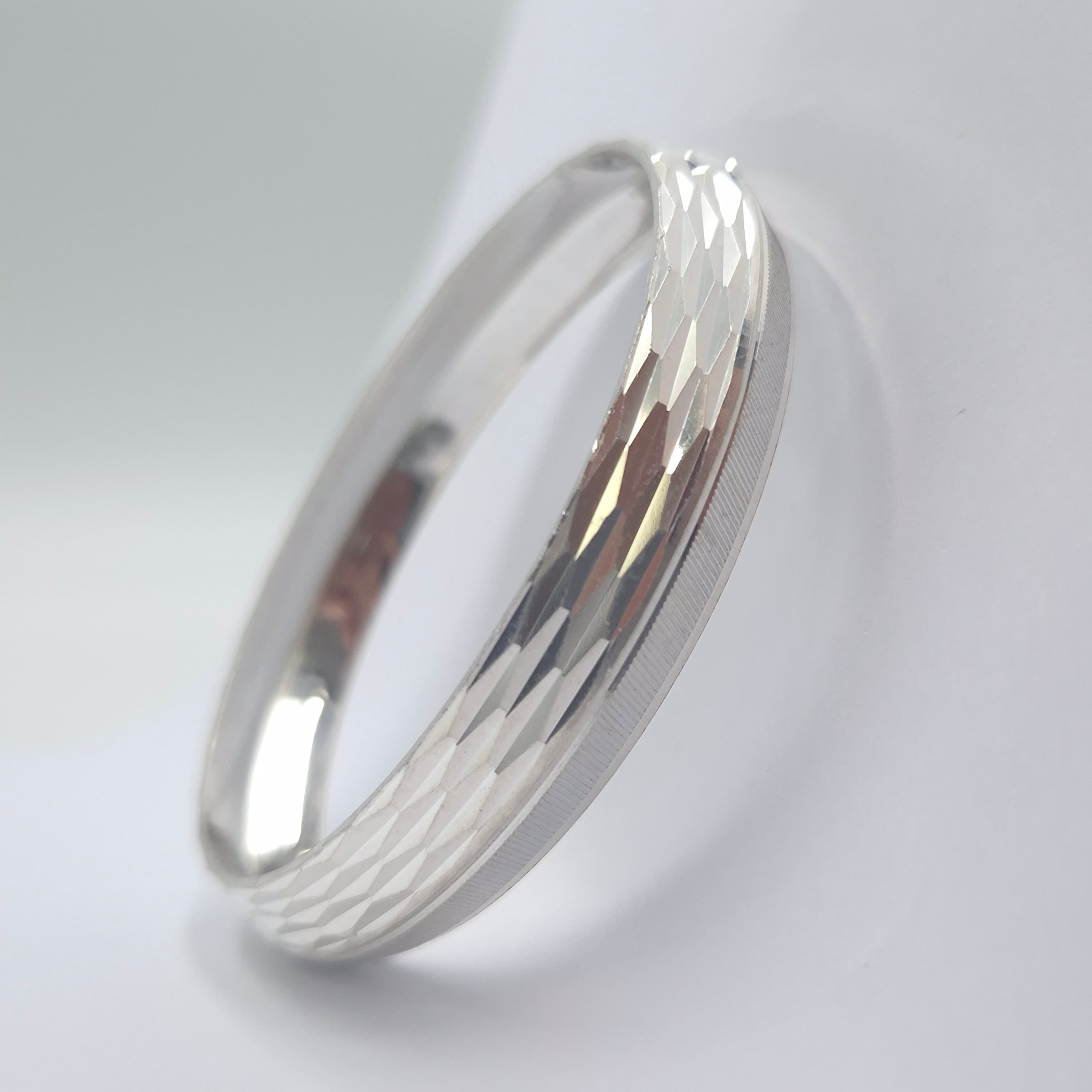 Diamond Cut Silver Kada KM1